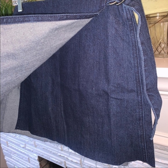 Madewell Raw Hem Denim Wrap Mini Skirt NEW Size 4 Buckle Closure High Waist - Picture 5 of 10
